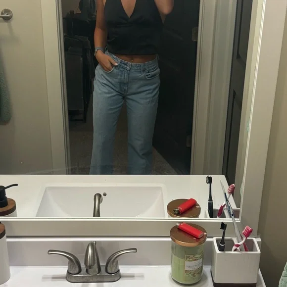 ❌SOLD❌Abercrombie & Fitch Curve Love 90s Relaxed Jean - Picture 6 of 7